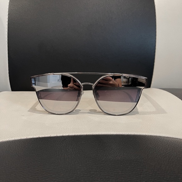Silver Mirrored Sunglasses - Picture 2 of 9